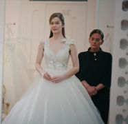 Rezumat episodul 3 „Fata de la fereastră”, difuzat în 9 octombrie la Kanal D: Sedat este fotografiat alături de Cana, iar Nalan vede pozele, lucru care o dezamăgește profund